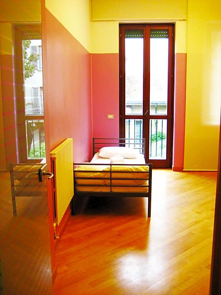 Bed in een Gemengde Slaapzaal met 6 Bedden